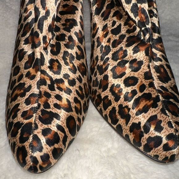 Bijou vintage leopard print/big buckle neoprene high heels booties EUC  sz 9.5 - Picture 7 of 8